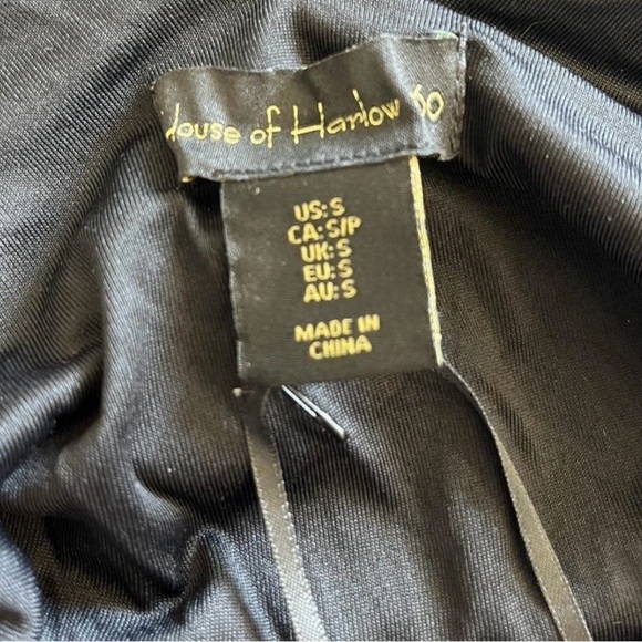 House of Harlow 1960 Black V-Neck Bodysuit - Picture 5 of 5